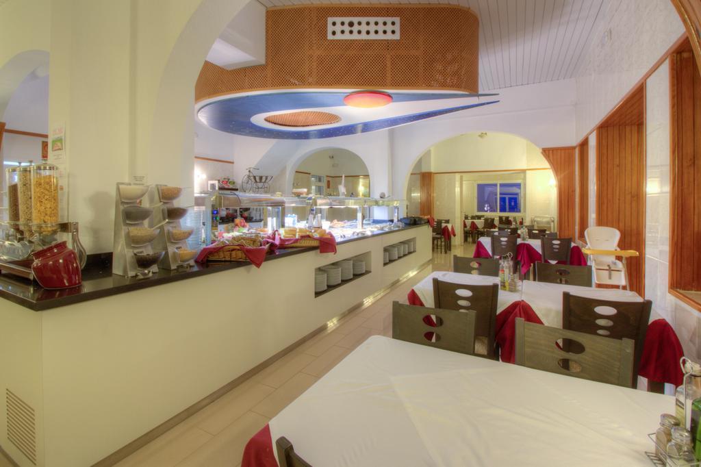 Hotel Roca Bella *